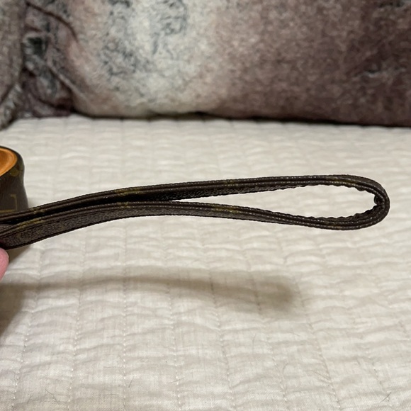 Vintage Louis Vuitton large wristlet - Picture 10 of 16